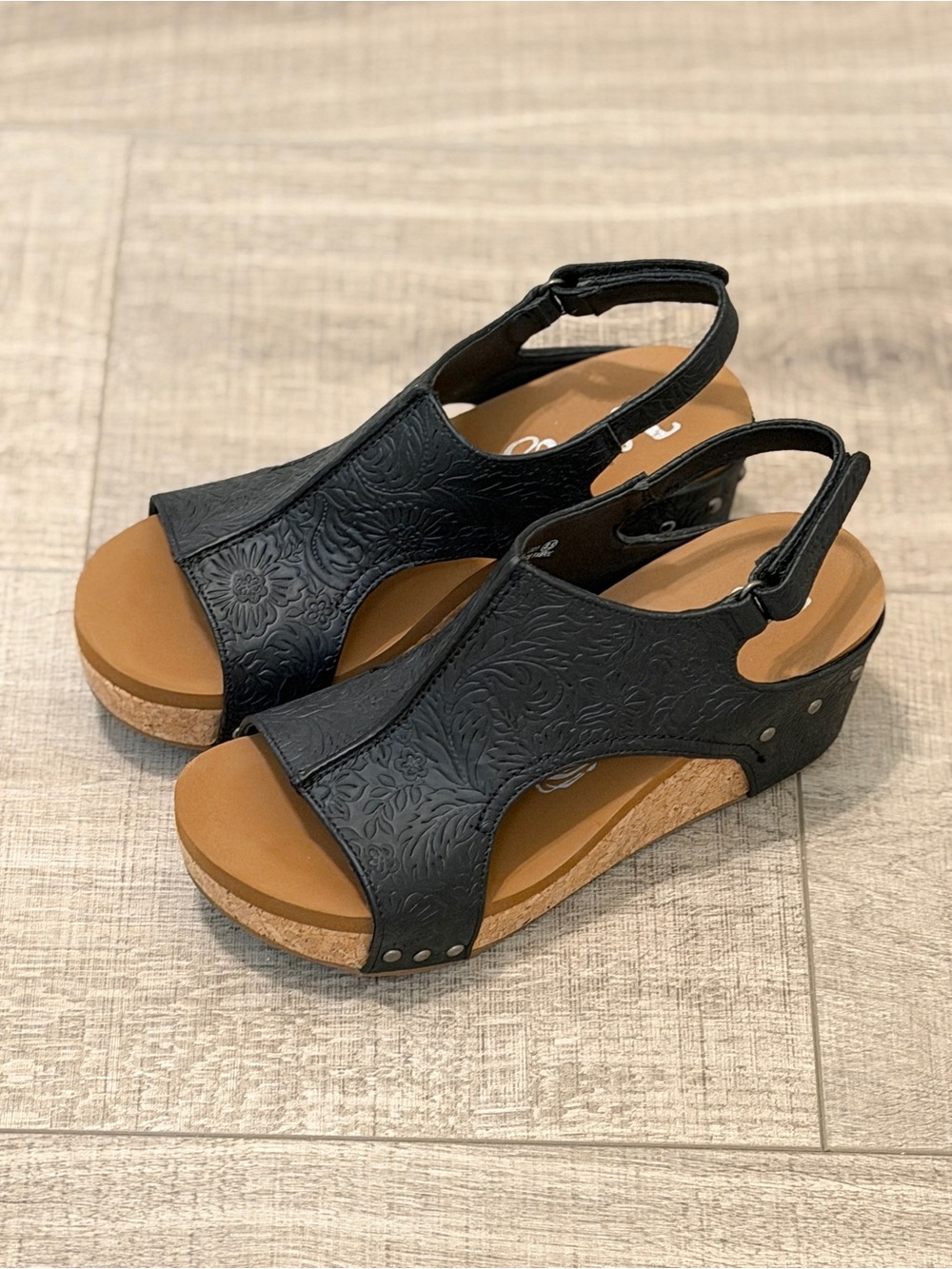 VERY G Embossed Wedge Sandals
